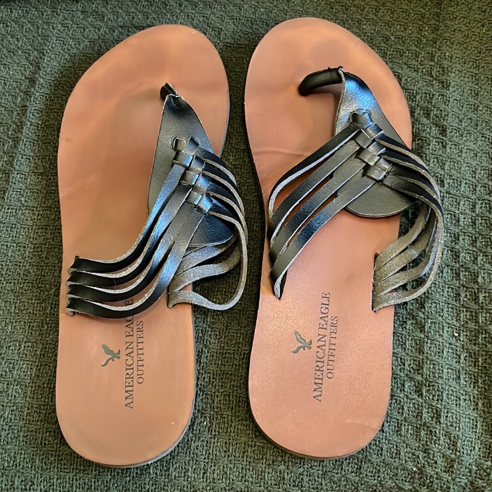 American Eagle black strappy flip flops, size 7